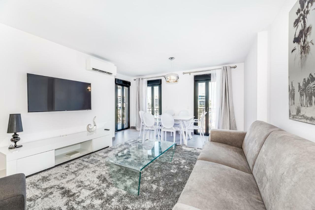 By Riva - Luxurious, Exclusive 2 Bedroom Apt Inside Puerto Banus มาร์เบยา ภายนอก รูปภาพ